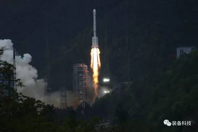实践十三号卫星成功发射：堪称“超级空中路由器” 国内首个电推进卫星